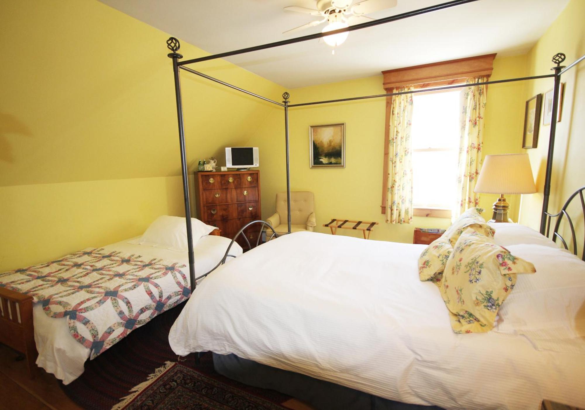 Highland Lake Inn Andover Cameră foto