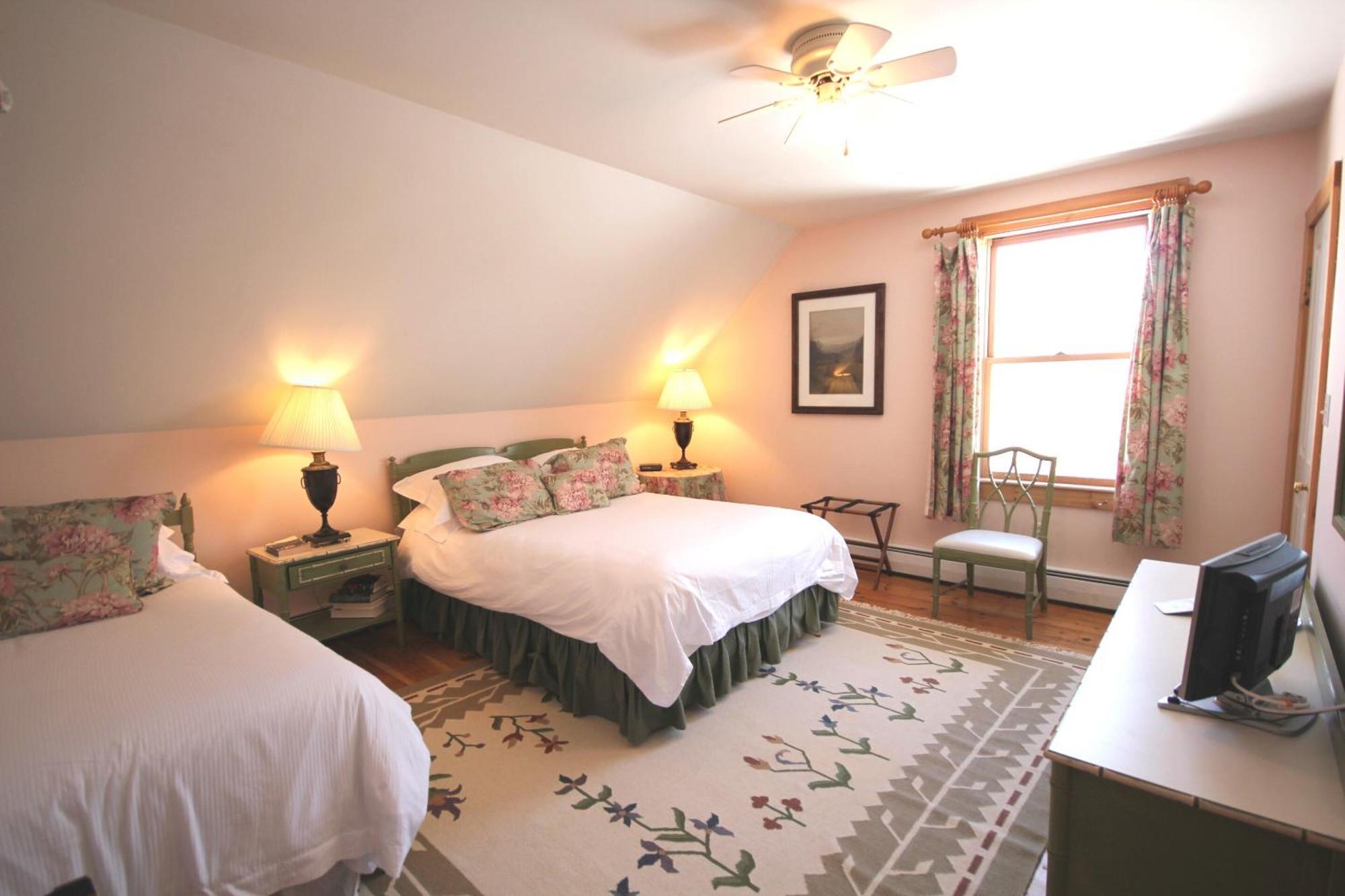 Highland Lake Inn Andover Cameră foto