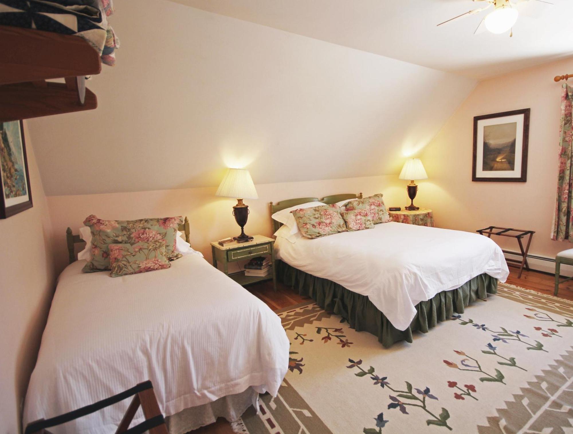 Highland Lake Inn Andover Cameră foto