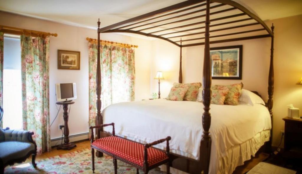 Highland Lake Inn Andover Exterior foto